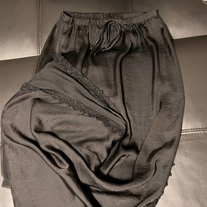 Silt Sexy Slit Embroidery Skirt